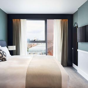 One-Bedroom King Suite